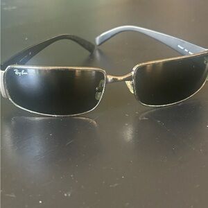 RAY BAN RB3237 60[]17 Sleek Polarized Rectangular Gunmetal/Green Sunglas…